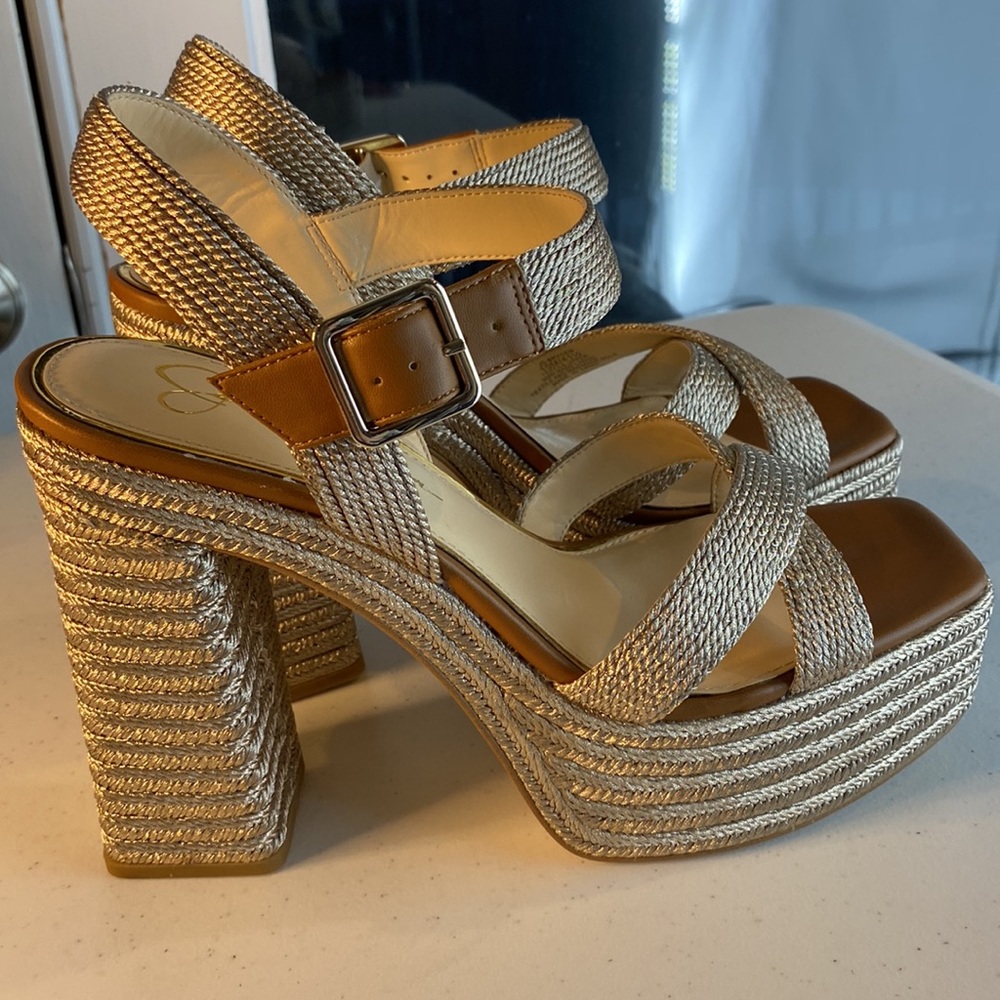 Jessica Simpson Brycen Gold Metalllic Platform Sandal SZ 10 NEW - Picture 3 of 10